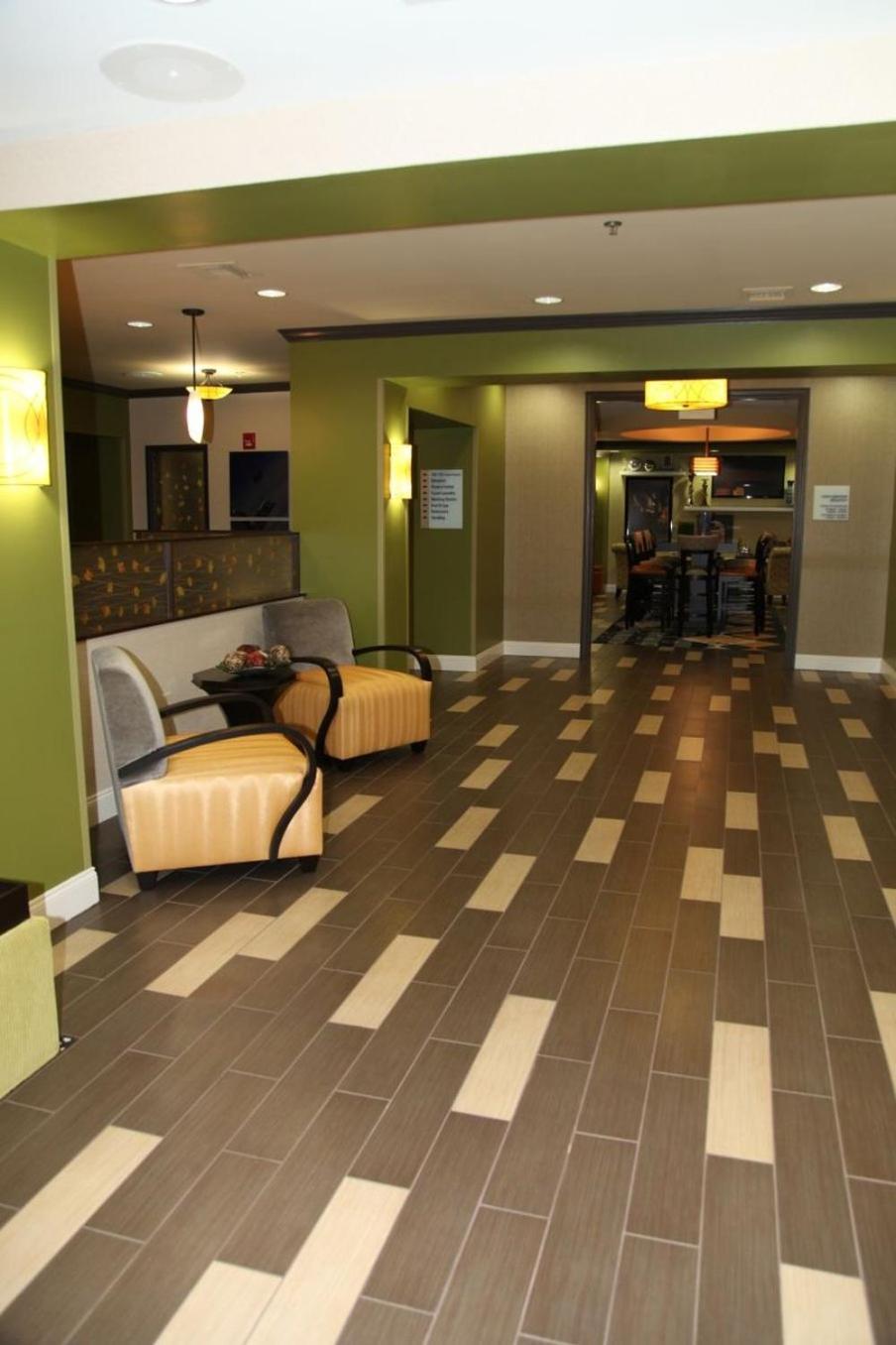 Holiday Inn Express & Suites - Huntsville Airport By Ihg Madison Exterior foto